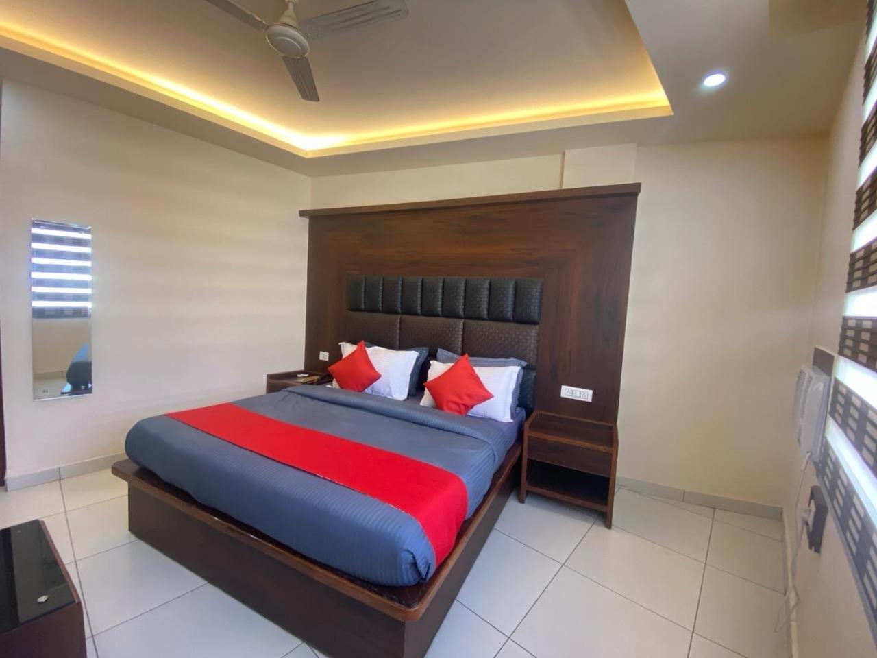 Hotel Katra Royal Stay 외부 사진