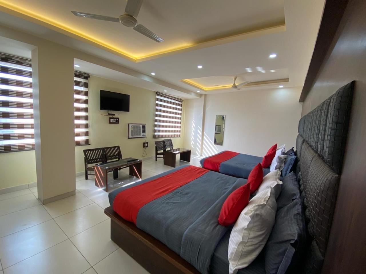 Hotel Katra Royal Stay 외부 사진