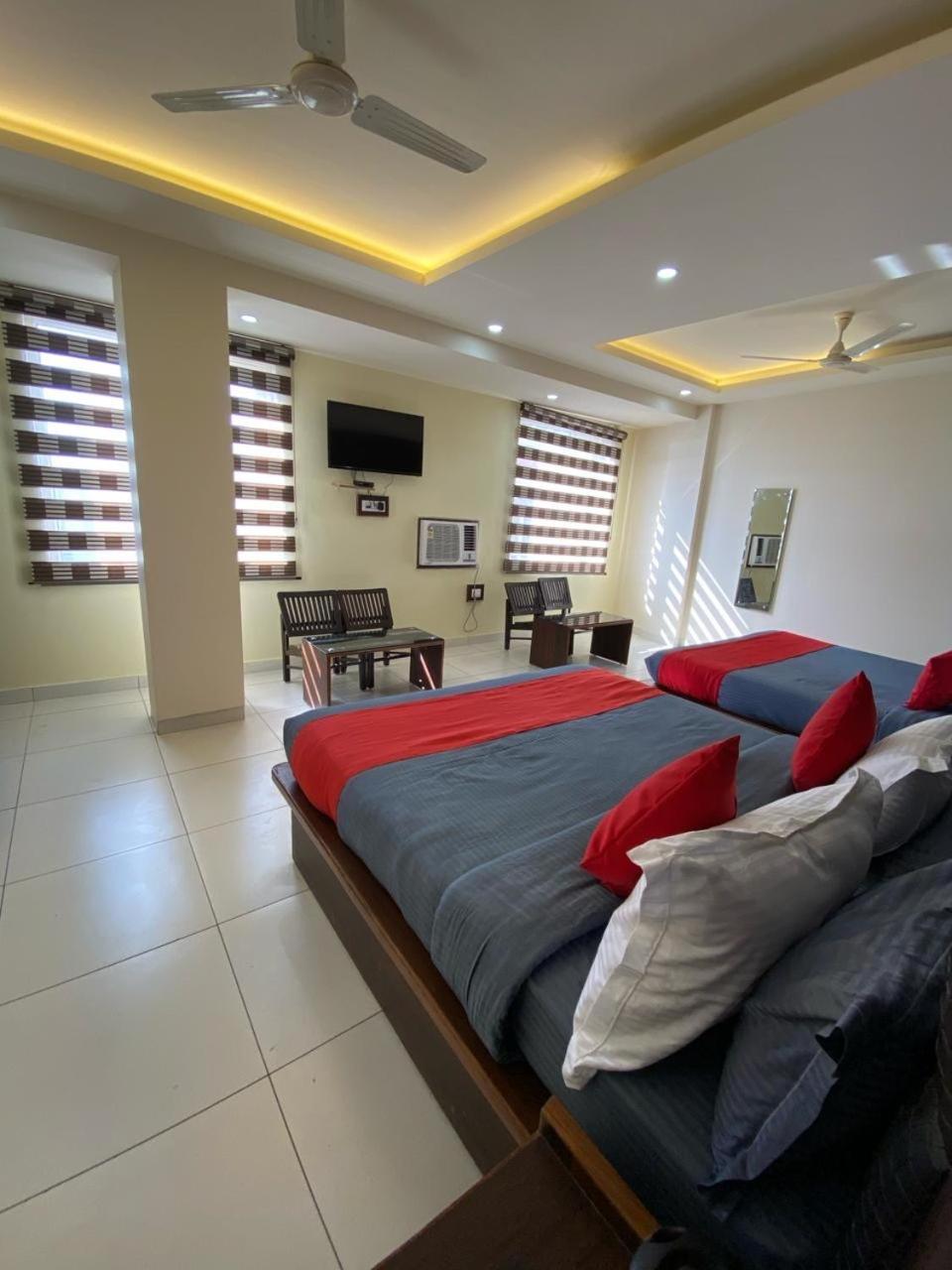Hotel Katra Royal Stay 외부 사진